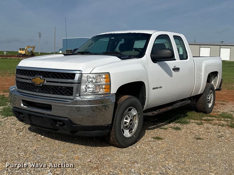 image for item NK9203 2013 Chevrolet Silverado 2500HD Ext. Cab pickup truck