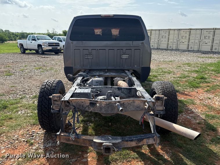image for item NK9205 2011 Ford F250 Super Duty Crew Cab pickup truck cab and chassis