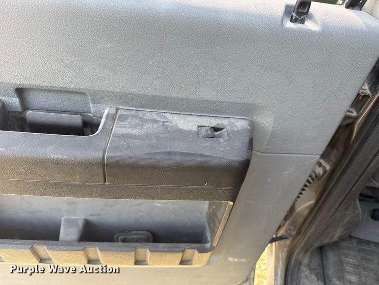 image for item NK9205 2011 Ford F250 Super Duty Crew Cab pickup truck cab and chassis