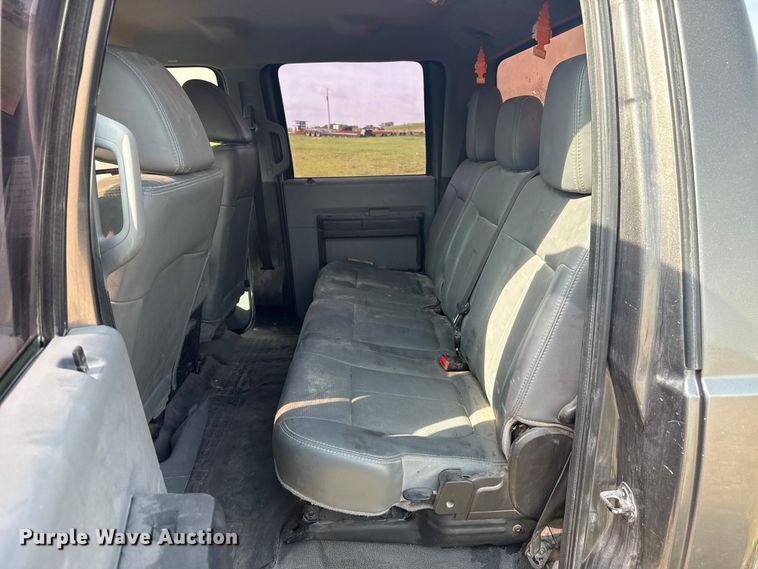 image for item NK9205 2011 Ford F250 Super Duty Crew Cab pickup truck cab and chassis