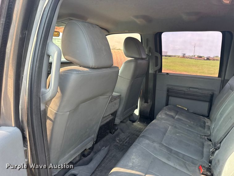 image for item NK9205 2011 Ford F250 Super Duty Crew Cab pickup truck cab and chassis