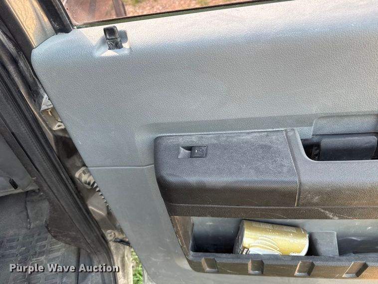 image for item NK9205 2011 Ford F250 Super Duty Crew Cab pickup truck cab and chassis