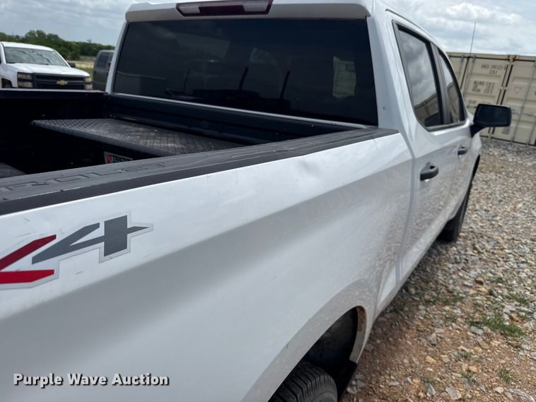 image for item NK9208 2022 Chevrolet Silverado 1500 Crew Cab pickup truck