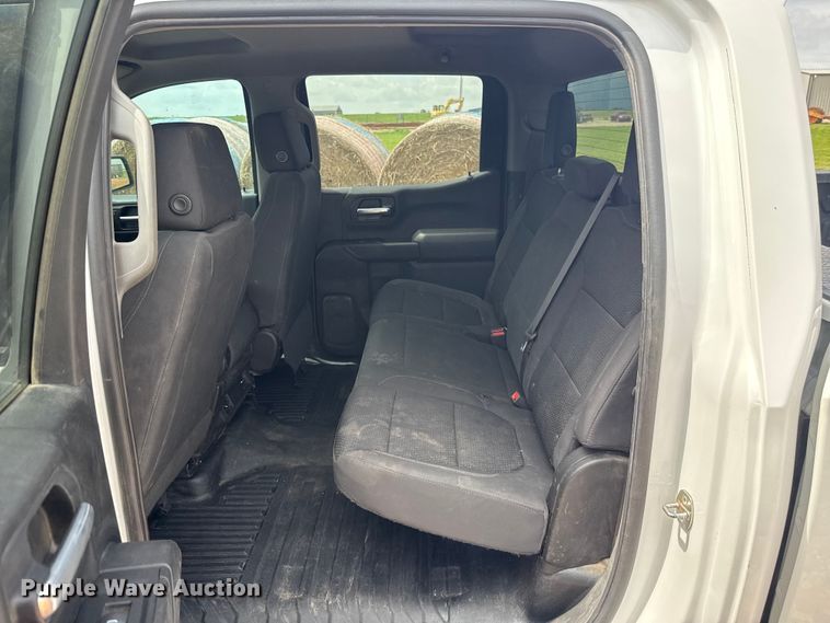 image for item NK9208 2022 Chevrolet Silverado 1500 Crew Cab pickup truck