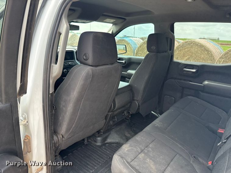 image for item NK9208 2022 Chevrolet Silverado 1500 Crew Cab pickup truck