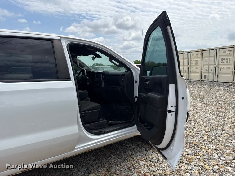 image for item NK9208 2022 Chevrolet Silverado 1500 Crew Cab pickup truck