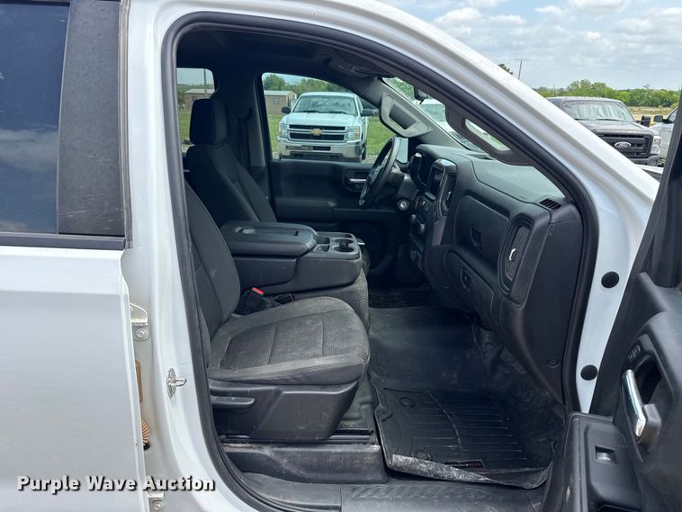 image for item NK9208 2022 Chevrolet Silverado 1500 Crew Cab pickup truck