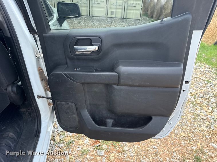 image for item NK9208 2022 Chevrolet Silverado 1500 Crew Cab pickup truck