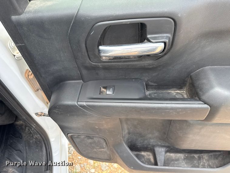 image for item NK9208 2022 Chevrolet Silverado 1500 Crew Cab pickup truck