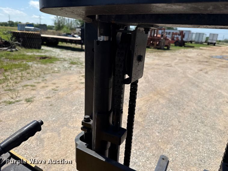 image for item NK9222 Hyster S40XL forklift