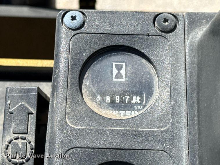 image for item NK9222 Hyster S40XL forklift