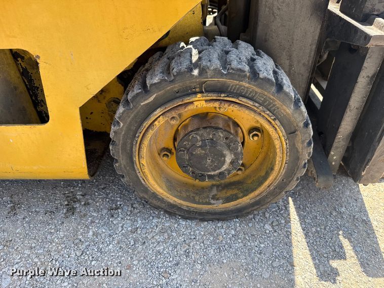 image for item NK9222 Hyster S40XL forklift