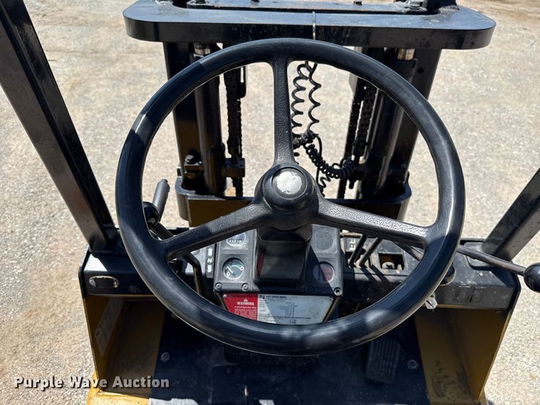 image for item NK9223 Hyster S40XL forklift
