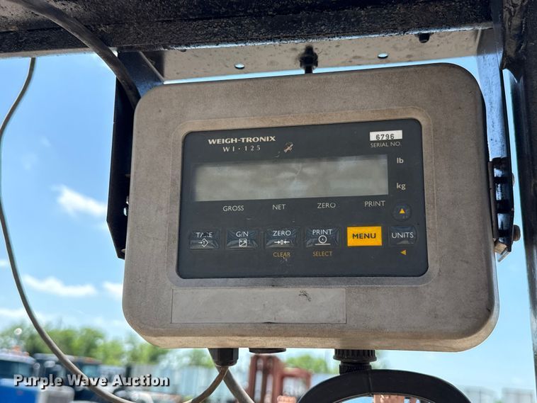 image for item NK9223 Hyster S40XL forklift