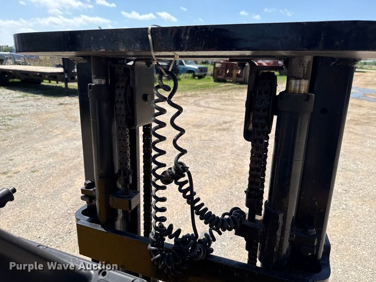 image for item NK9223 Hyster S40XL forklift