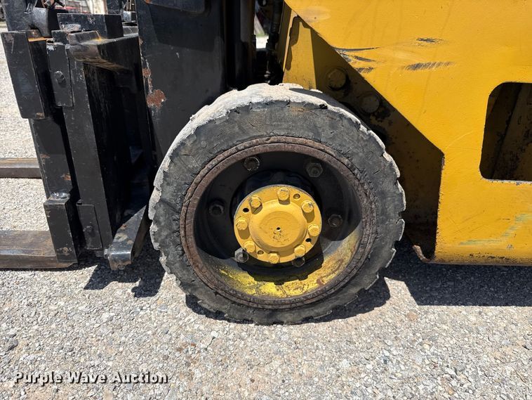 image for item NK9223 Hyster S40XL forklift