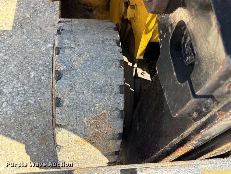 image for item NK9223 Hyster S40XL forklift