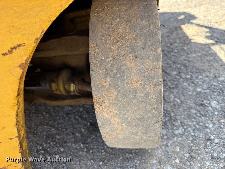 image for item NK9223 Hyster S40XL forklift
