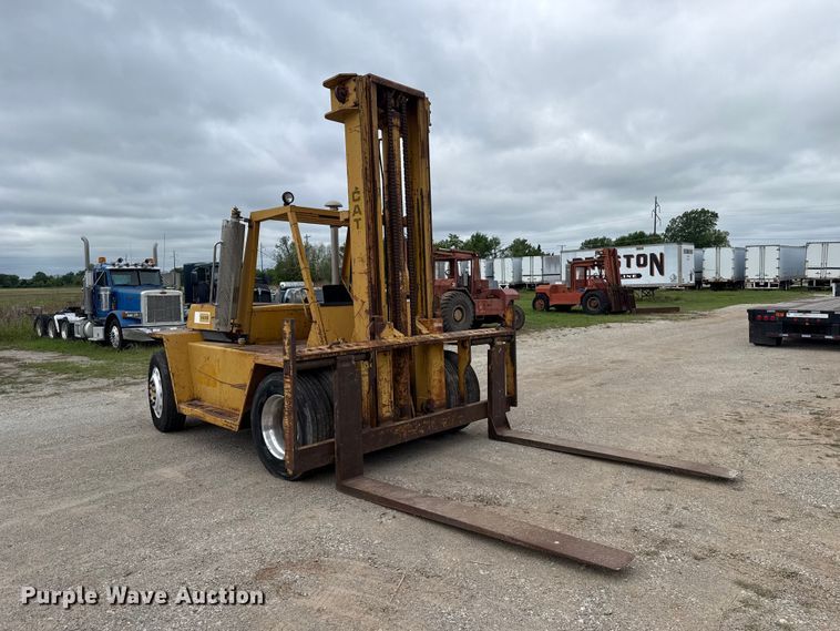 image for item NK9224 Caterpillar V225 forklift