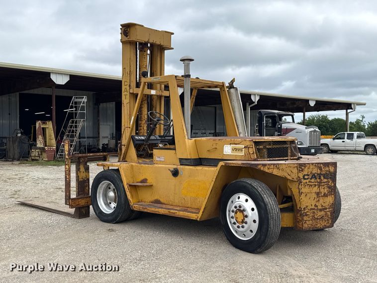 image for item NK9224 Caterpillar V225 forklift