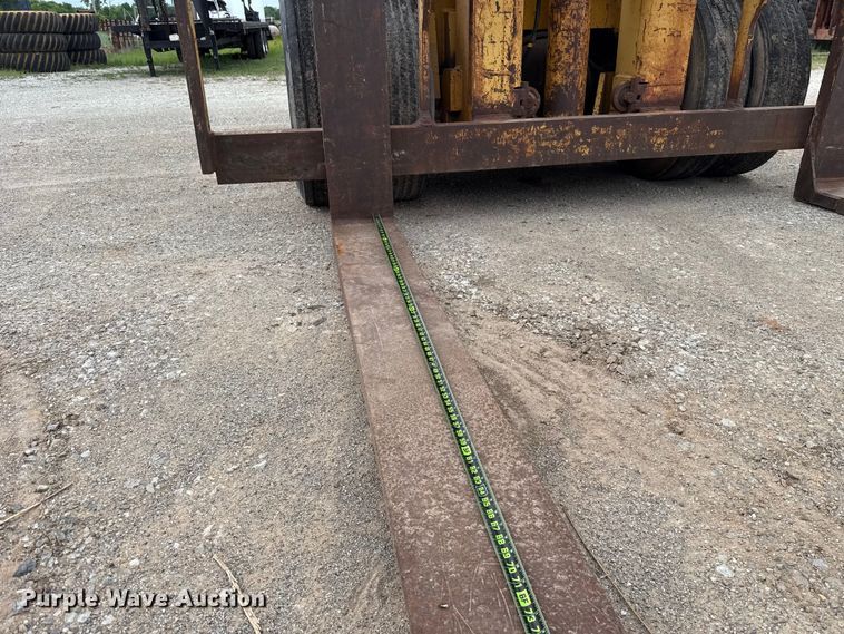 image for item NK9224 Caterpillar V225 forklift