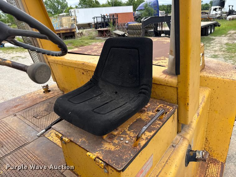 image for item NK9224 Caterpillar V225 forklift