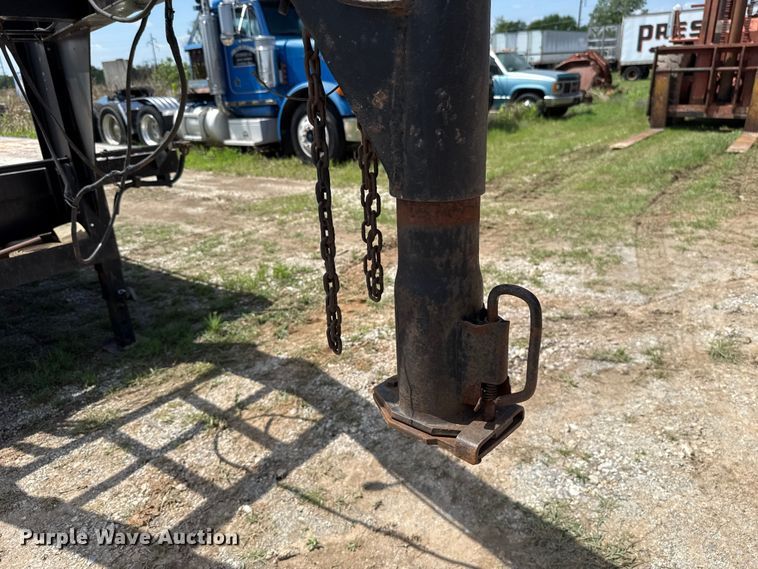 image for item NK9226 1995 National Trailer Mfg. equipment trailer