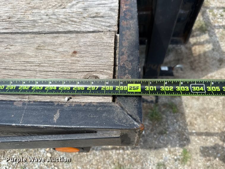 image for item NK9226 1995 National Trailer Mfg. equipment trailer