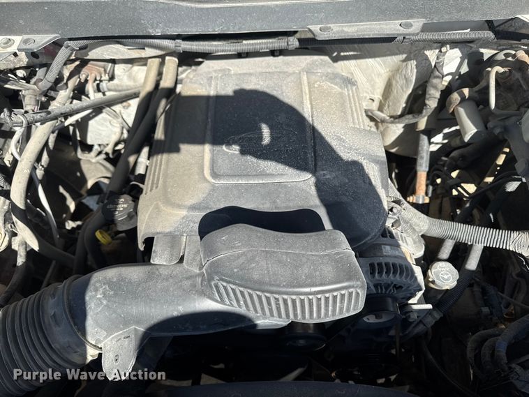 image for item OE9553 2017 Chevrolet Silverado 3500HD utility bed pickup truck