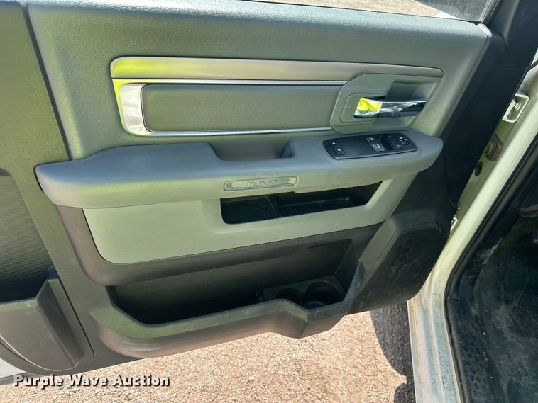 image for item YA2111 2018 RAM 1500 pickup truck