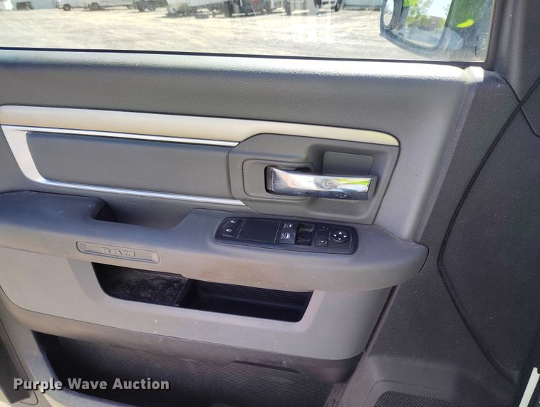 image for item YA2113 2016 RAM 1500 pickup truck