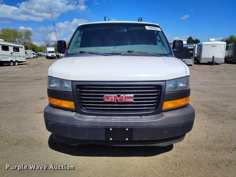image for item YA2114 2018 GMC Savana G2500 van