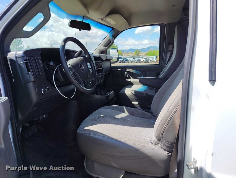 image for item YA2114 2018 GMC Savana G2500 van