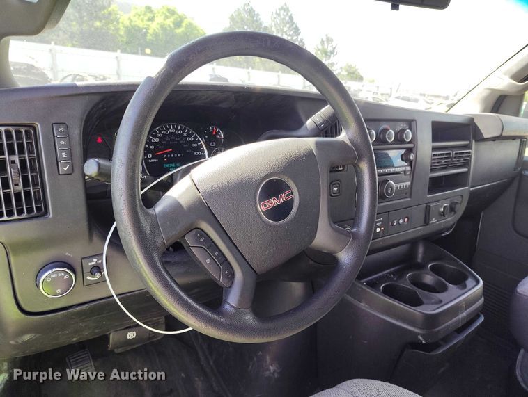 image for item YA2114 2018 GMC Savana G2500 van