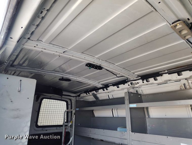 image for item YA2114 2018 GMC Savana G2500 van