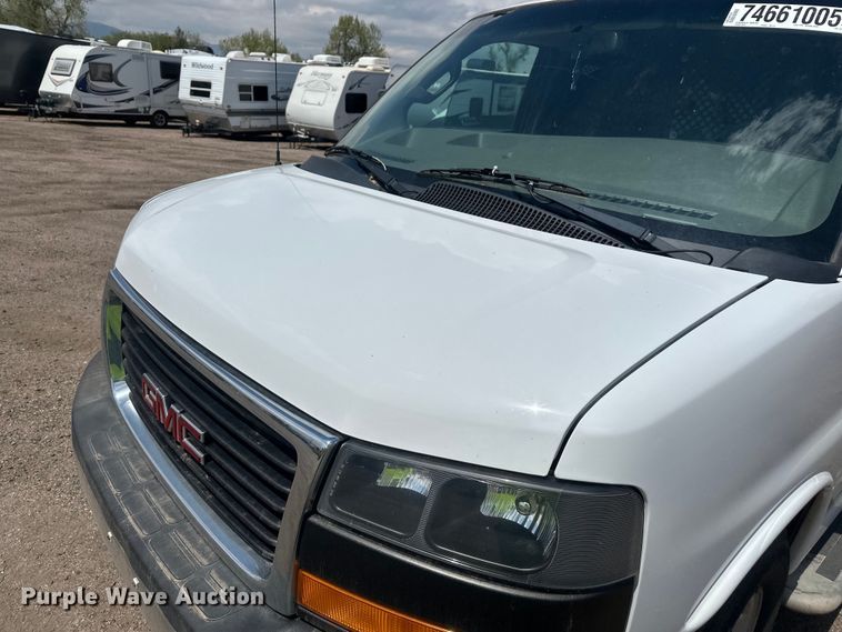 image for item YA2115 2018 GMC Savana G2500 van