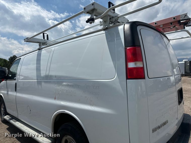 image for item YA2115 2018 GMC Savana G2500 van