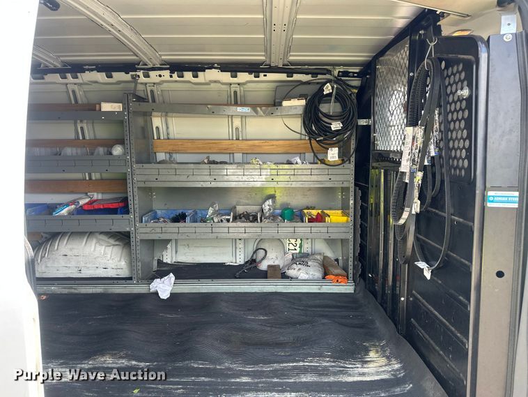 image for item YA2115 2018 GMC Savana G2500 van
