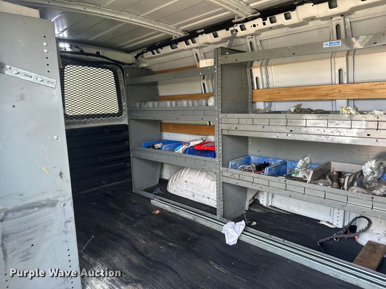 image for item YA2115 2018 GMC Savana G2500 van