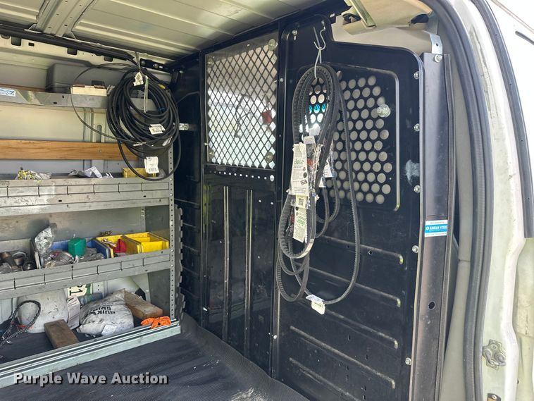 image for item YA2115 2018 GMC Savana G2500 van