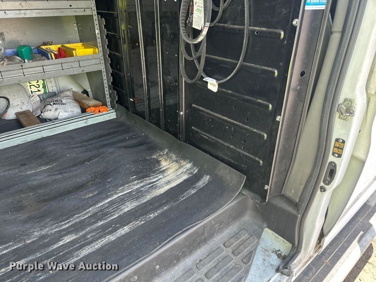 image for item YA2115 2018 GMC Savana G2500 van