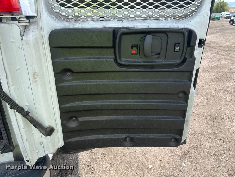 image for item YA2115 2018 GMC Savana G2500 van