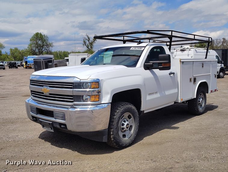 image for item YA3008 2016 Chevrolet Silverado 2500HD utility bed pickup truck