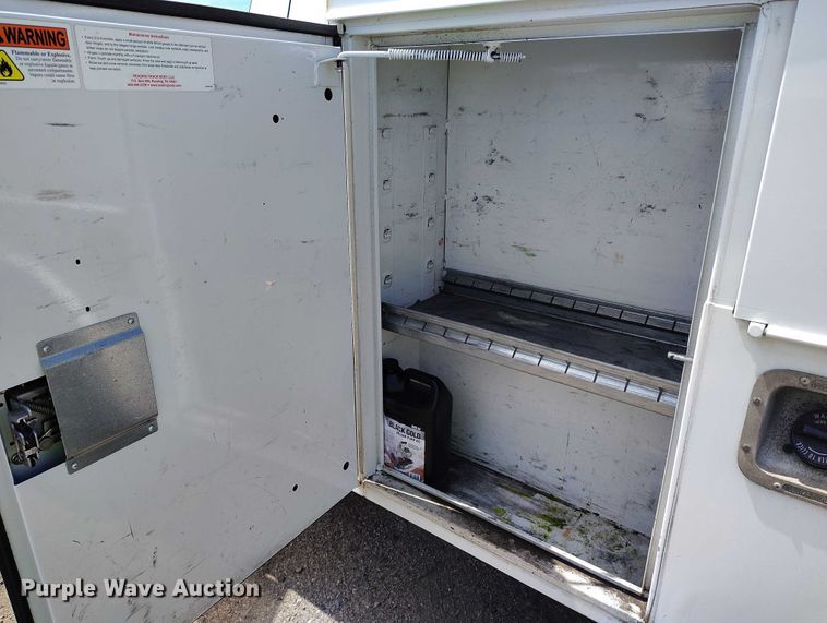 image for item YA3008 2016 Chevrolet Silverado 2500HD utility bed pickup truck