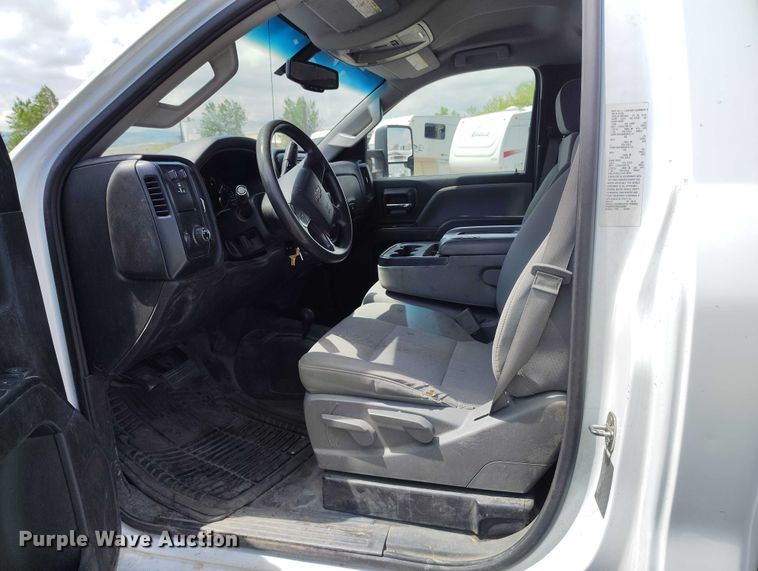 image for item YA3008 2016 Chevrolet Silverado 2500HD utility bed pickup truck