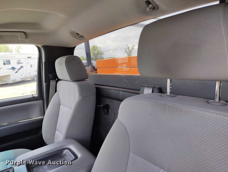 image for item YA3008 2016 Chevrolet Silverado 2500HD utility bed pickup truck
