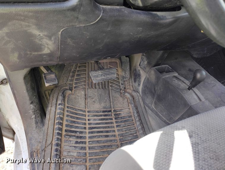 image for item YA3008 2016 Chevrolet Silverado 2500HD utility bed pickup truck