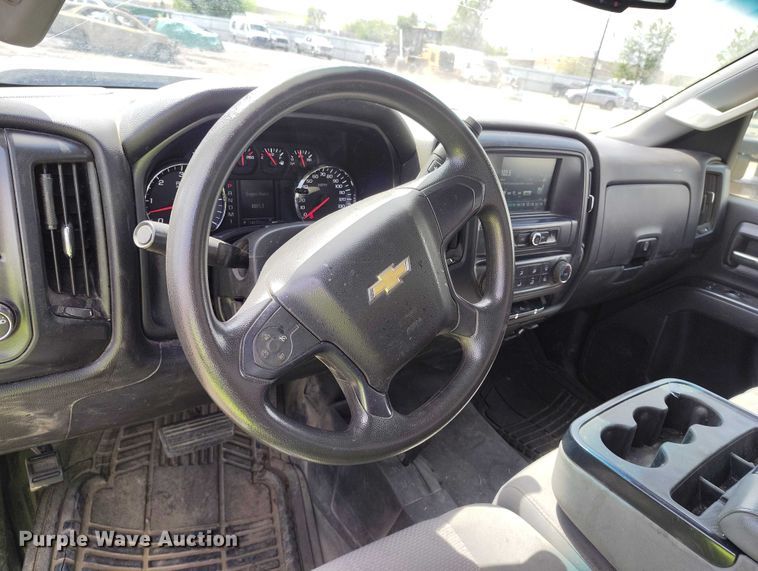 image for item YA3008 2016 Chevrolet Silverado 2500HD utility bed pickup truck