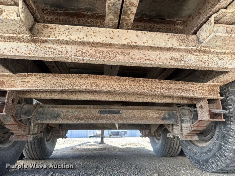 image for item YA3041 2003 Neal dump trailer