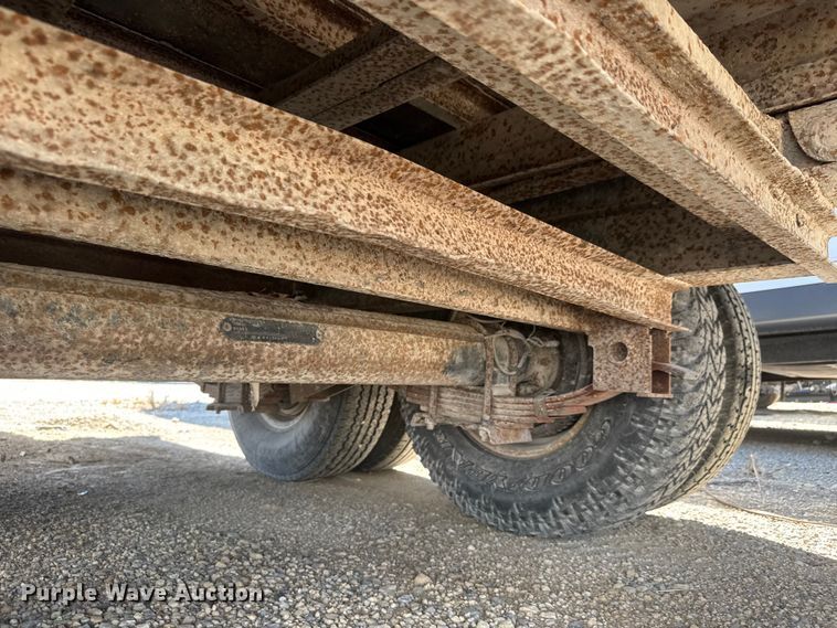 image for item YA3041 2003 Neal dump trailer